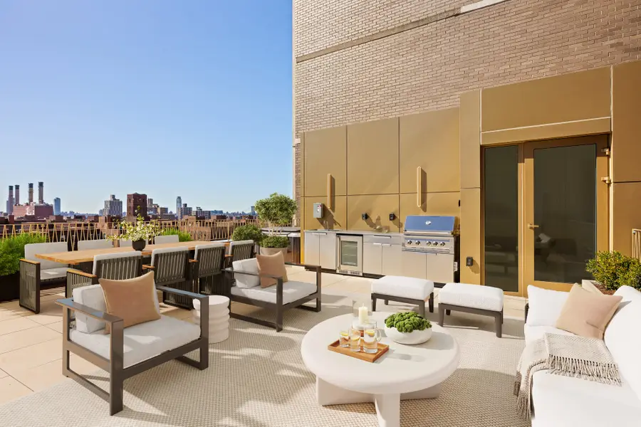 350 E 18th Street #PHB, Manhattan, NY 10003 - #2