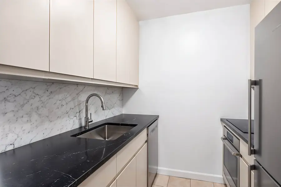 704 Washington Street #GA, Manhattan, NY 10014 - #3