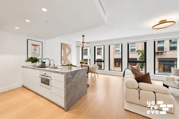 142 W 19th Street #2, Manhattan, NY 10011