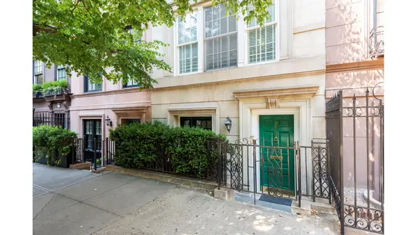 217 E 61st Street, Manhattan, NY 10065