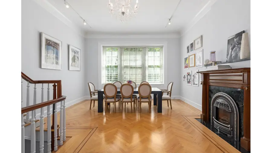 217 E 61st Street, Manhattan, NY 10065 - #3