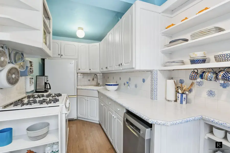 333 E 53rd Street #5-H, New York, NY 10022 - #3