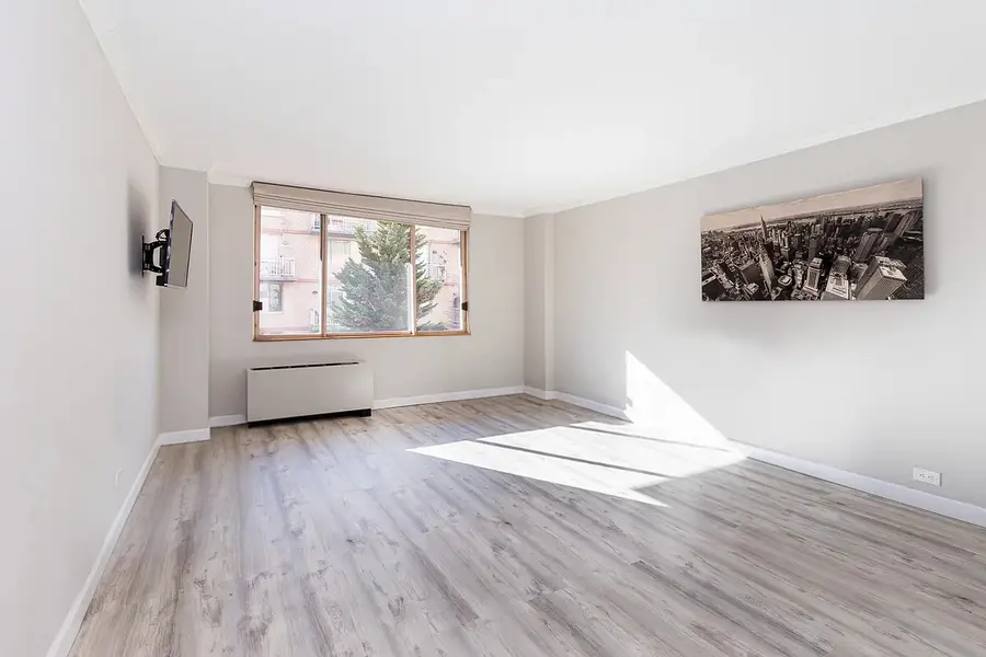 393 W 49th Street #3OO, New York, NY 10019 - #2