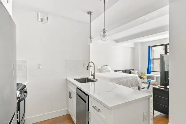 235 W 102nd Street #3V, Manhattan, NY 10025