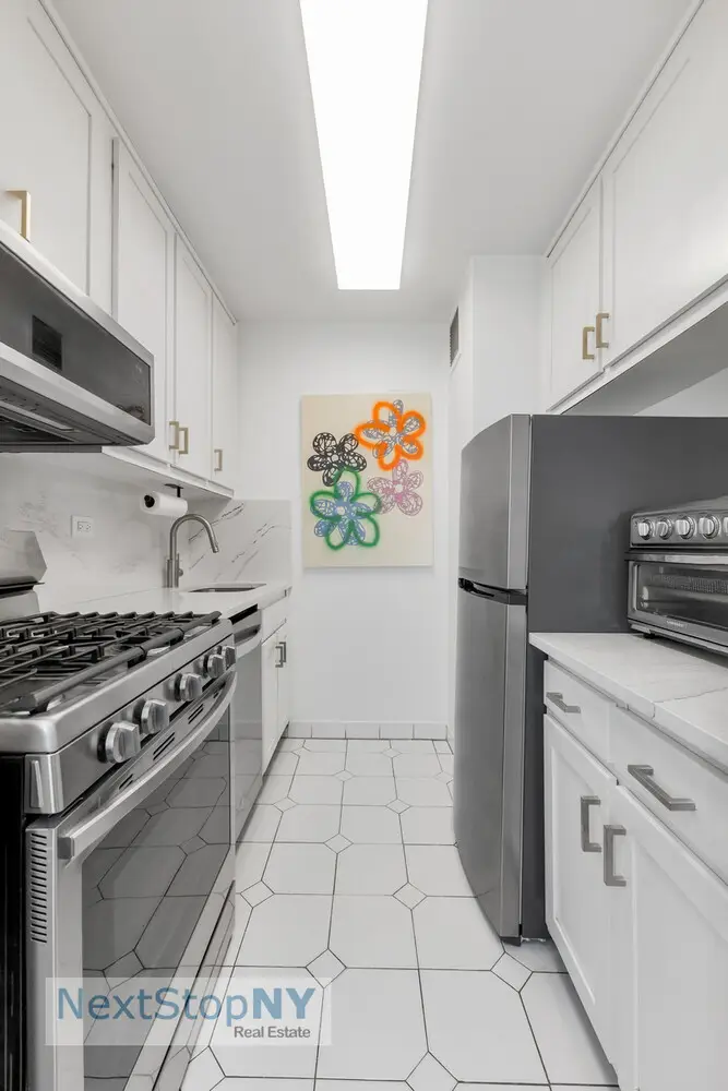 245 E 54th Street #6G, Manhattan, NY 10022 - #3