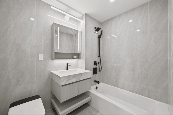 28-08 21st Street #5-B, Queens, NY 11102