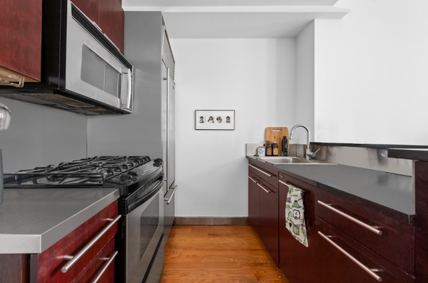 150 Nassau Street #4I, Manhattan, NY 10038