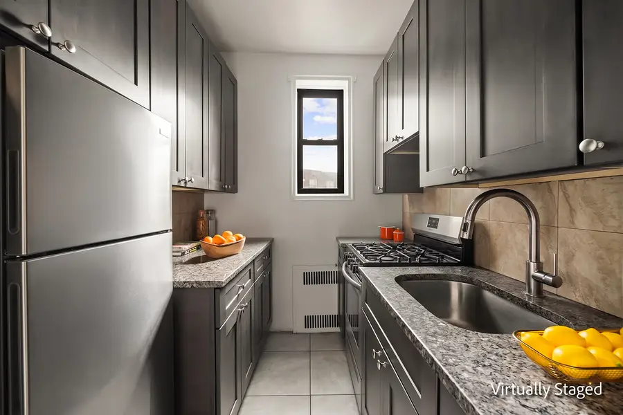 657 E 26th Street #5L, Brooklyn, NY 11210 - #3