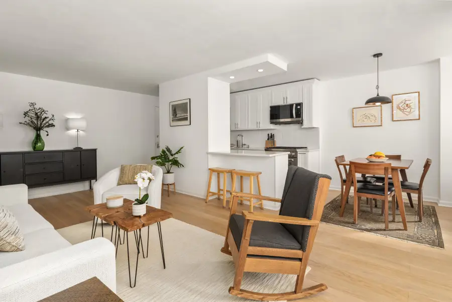 303 W 66th Street #1DE, Manhattan, NY 10069 - #2