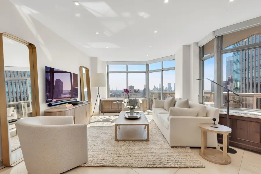 188 E 64th Street #3302, Manhattan, NY 10065 - #2