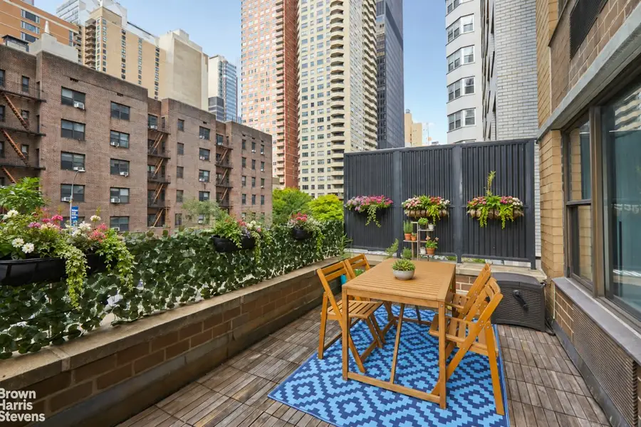 301 E 45th Street #2F, Manhattan, NY 10017 - #3