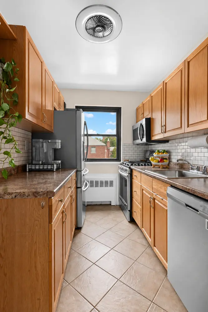 84-11 Shore Parkway #4, Queens, NY 11414 - #3