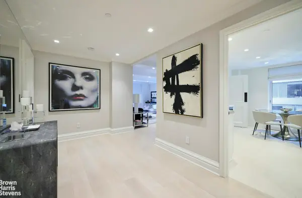 502 Park Avenue #8D, Manhattan, NY 10022