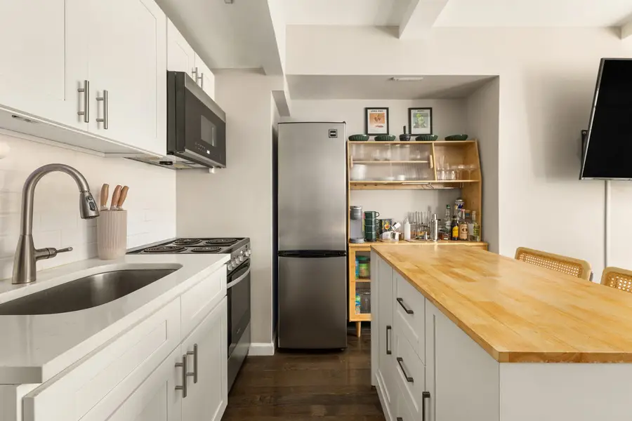 25 Tudor City Place #322, Manhattan, NY 10017 - #2