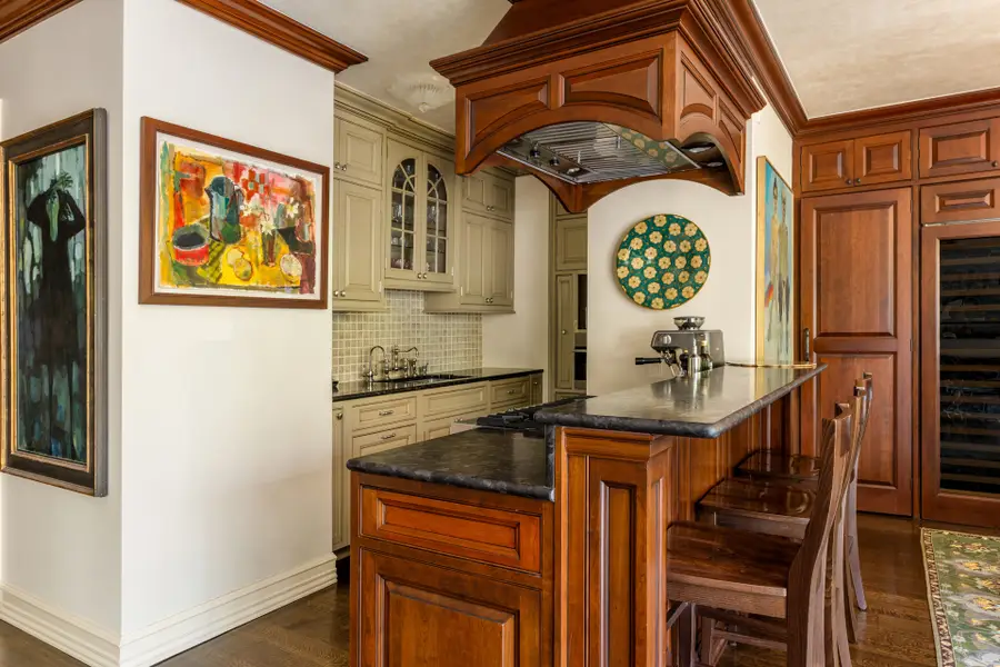 200 E 69th Street #4LM, Manhattan, NY 10021 - #3