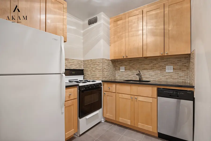 305 E 40th Street #6N, Manhattan, NY 10017 - #2