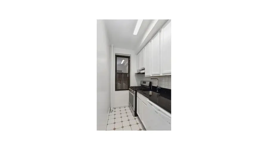 222 E 35th Street #2F, Manhattan, NY 10016 - #3