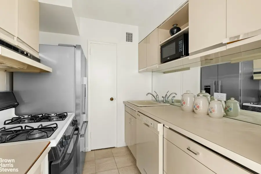 200 E End Avenue #17N, New York, NY 10128 - #2