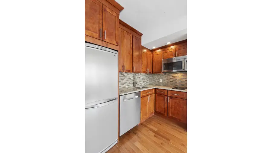 5 Tudor City Place #838, New York, NY 10017 - #3
