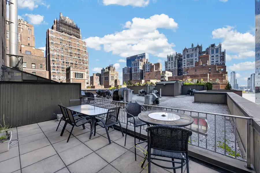 305 E 40th Street #15L, New York, NY 10016 - #2