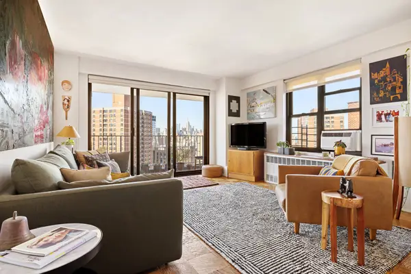 264 E Broadway #C2003, Manhattan, NY 10002