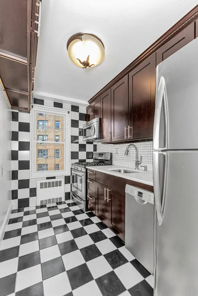 140-21 Burden Crescent #306, Queens, NY 11435 - #1
