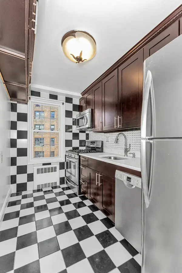 140-21 Burden Crescent #306, Queens, NY 11435