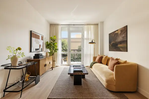 23 Ocean Parkway #1E, Brooklyn, NY 11218