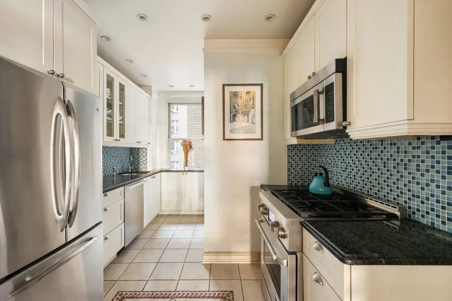 30 5th Avenue #7E, New York, NY 10011 - #3