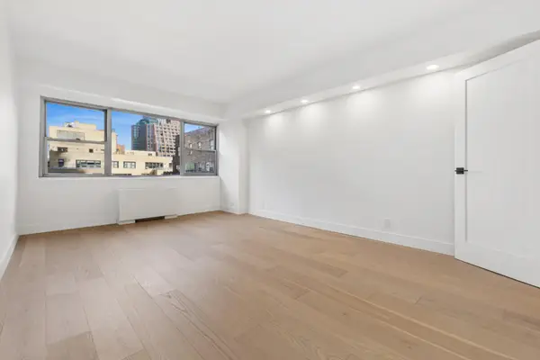 321 E 48th Street #14A, Manhattan, NY 10017