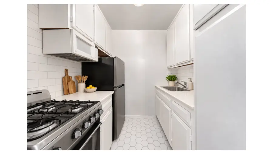 200 E 27th Street #3V, Manhattan, NY 10016 - #2