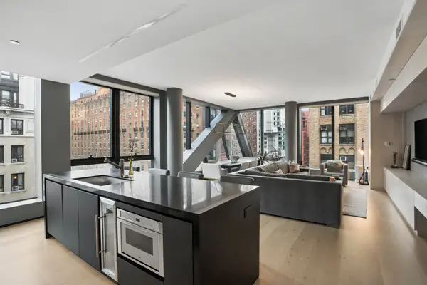 121 E 22nd Street #N1006, Manhattan, NY 10010