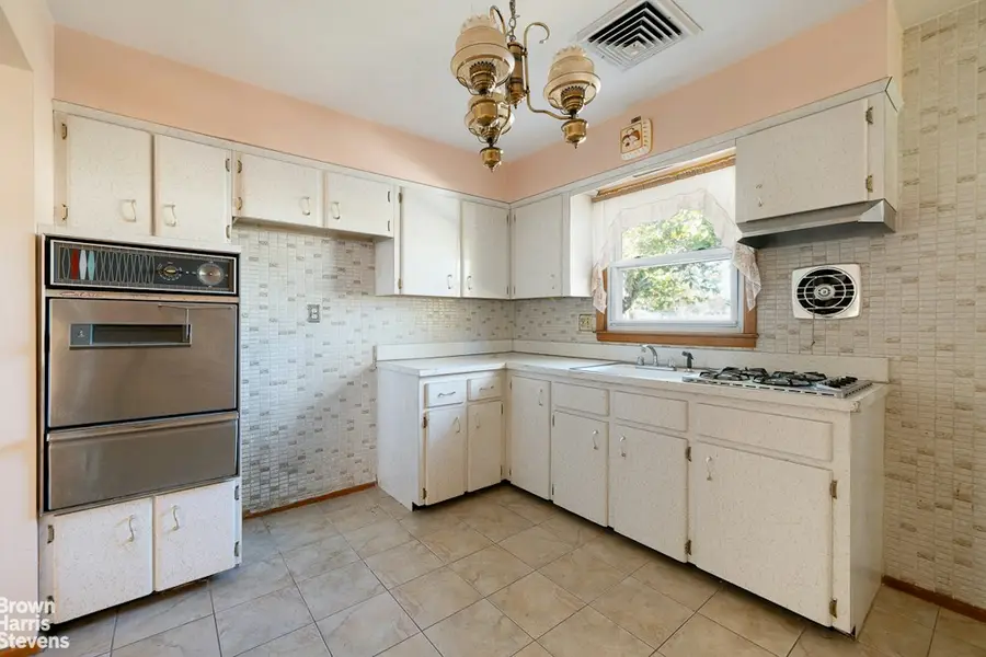 154 Princeton Avenue, Staten Island, NY 10306 - #3