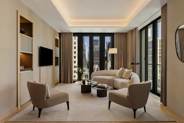 685 5th Avenue #18D, Manhattan, NY 10022