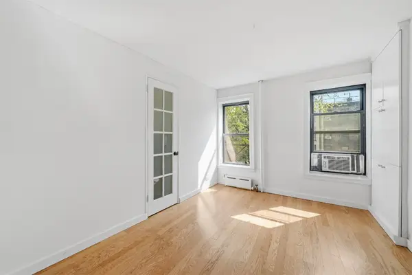 524 E 6th Street #8, Manhattan, NY 10009