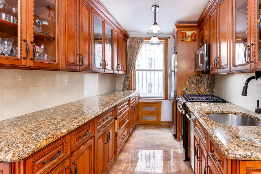 1625 Emmons Avenue #1P, Brooklyn, NY 11235 - #3