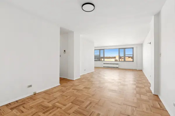 900 W 190th Street #8H, Manhattan, NY 10040