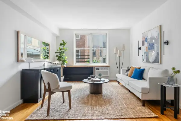 408 W 34th Street #3L, Manhattan, NY 10001