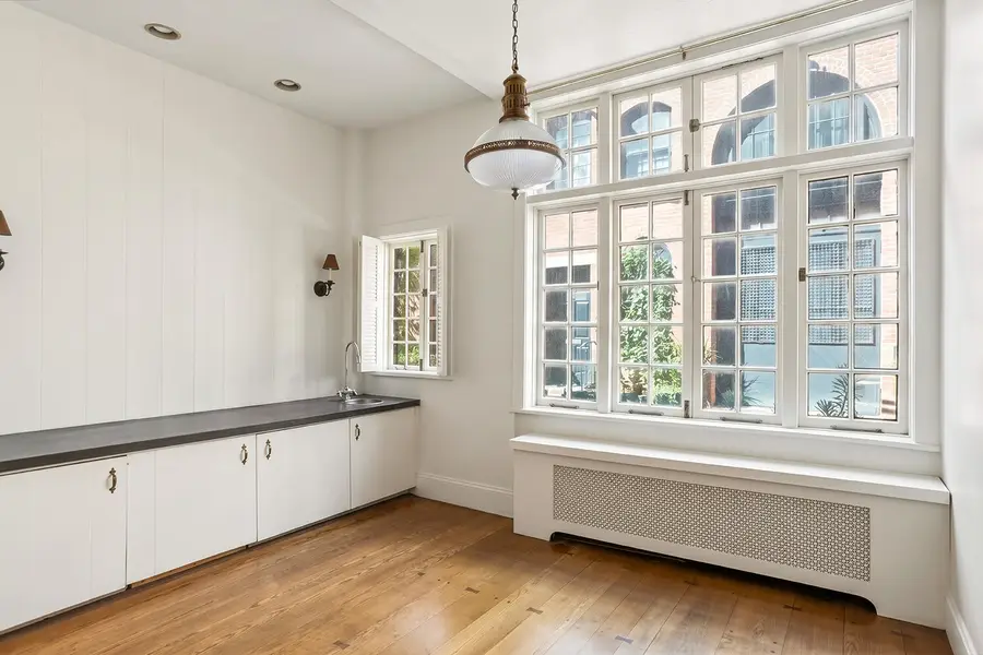 4 Sniffen Court, Manhattan, NY 10016 - #3