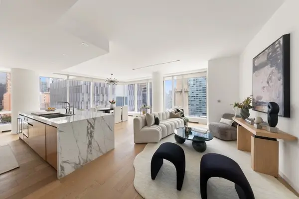 1 W End Avenue #18F, Manhattan, NY 10023