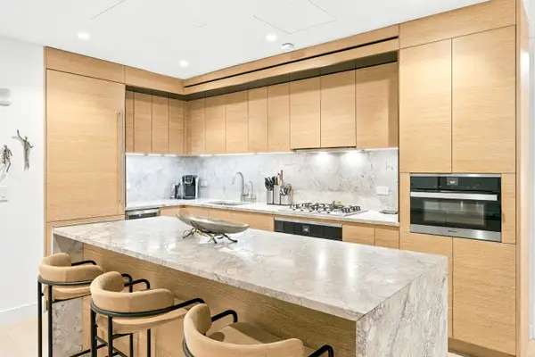 215 W 28th Street #6A, Manhattan, NY 10001