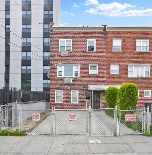 2723 Colden Avenue, Bronx, NY 10469