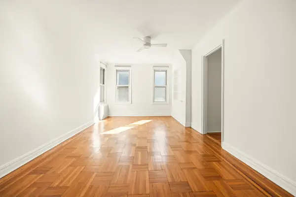 415 Ocean Parkway #1D, Brooklyn, NY 11218