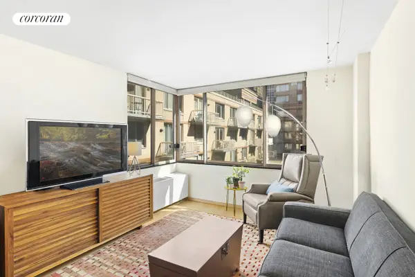 393 W 49th Street #4II, Manhattan, NY 10019