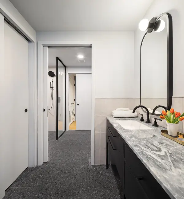 547 W 47th Street #410, Manhattan, NY 10036