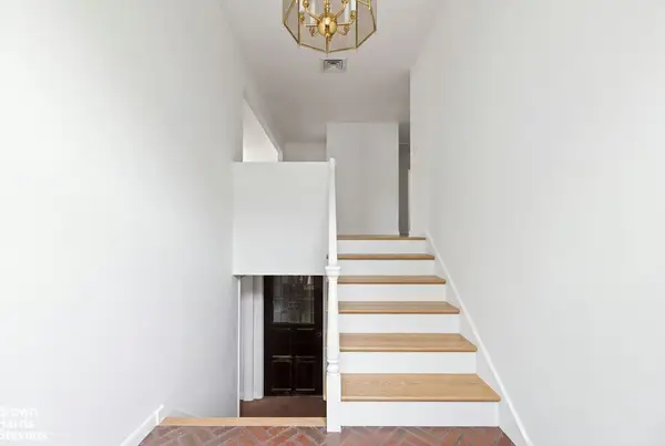 5395 Netherland Avenue, Bronx, NY 10471