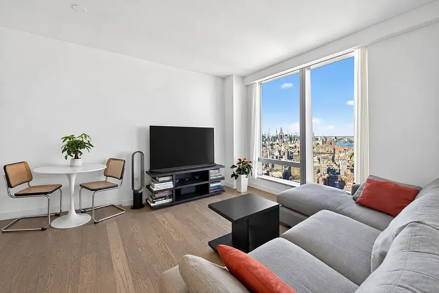252 South Street #64G, New York, NY 10002 - #3