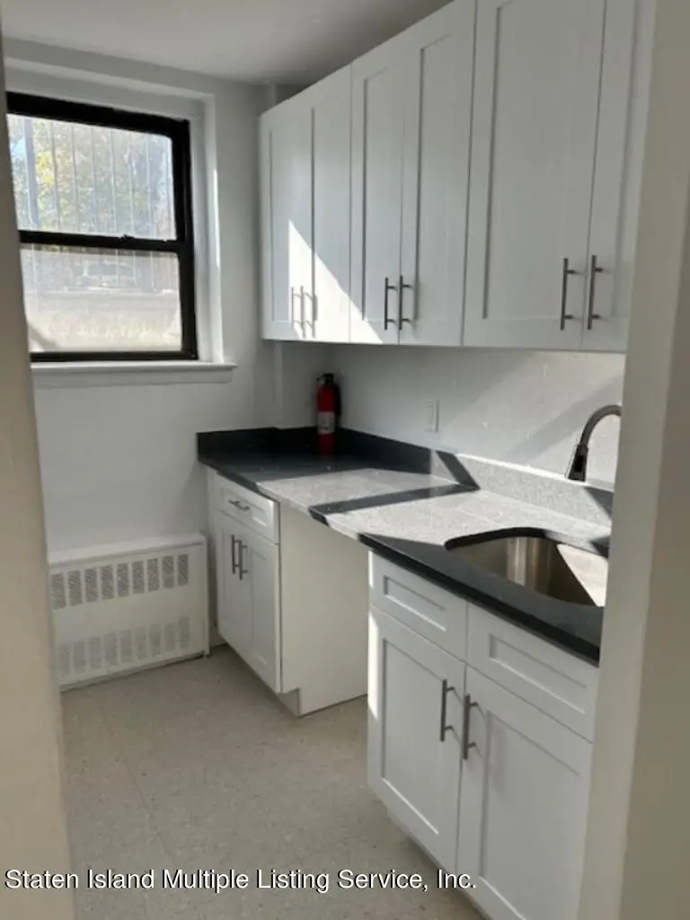 1100 Clove Road #G0, Staten Island, NY 10301 - Image #3