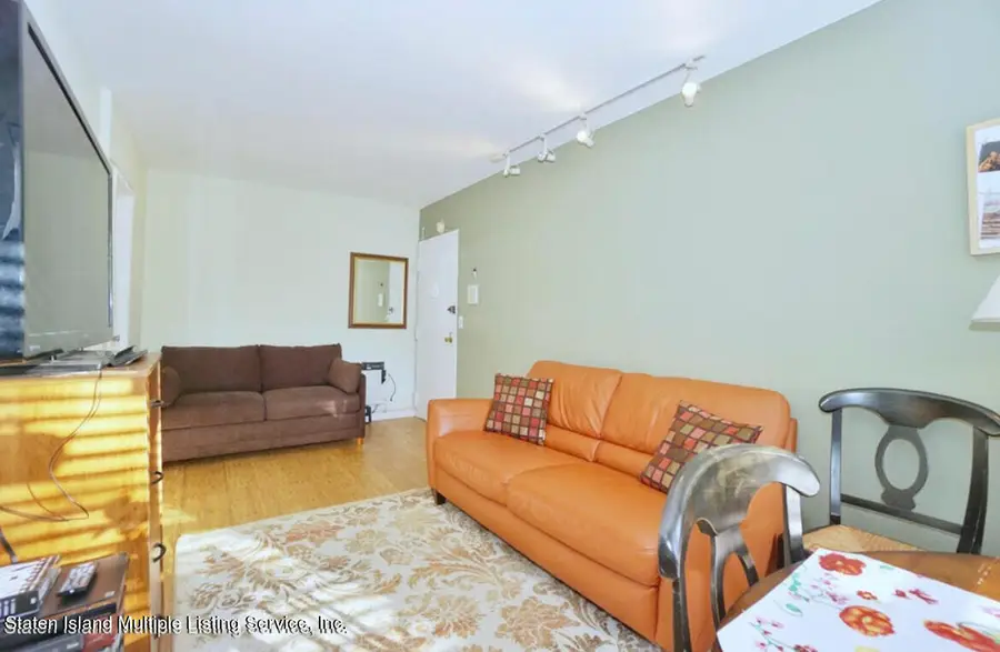 485 Armstong Avenue #E1, Staten Island, NY 10308 - Image #3