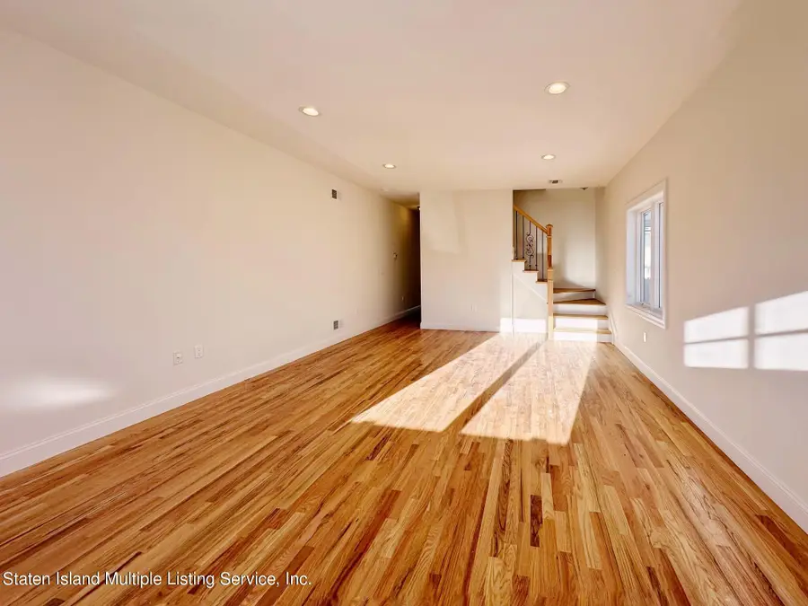 38 Greenway Avenue, Staten Island, NY 10314 - Image #3